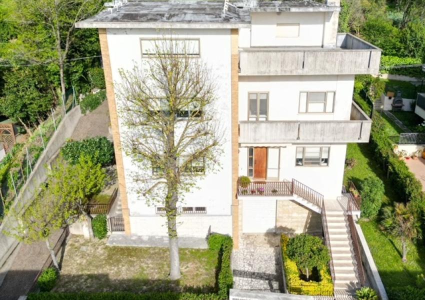 Pesaro, zona Loreto - Casa Unifam. / Villa in Vendita | Foto 3