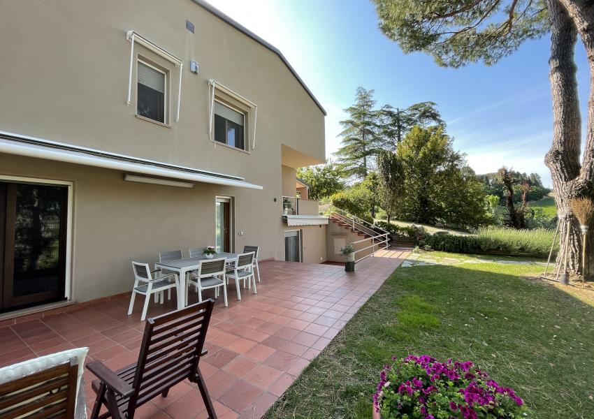 Casa bifamiliare in Vendita, Pesaro, zona Baratoff