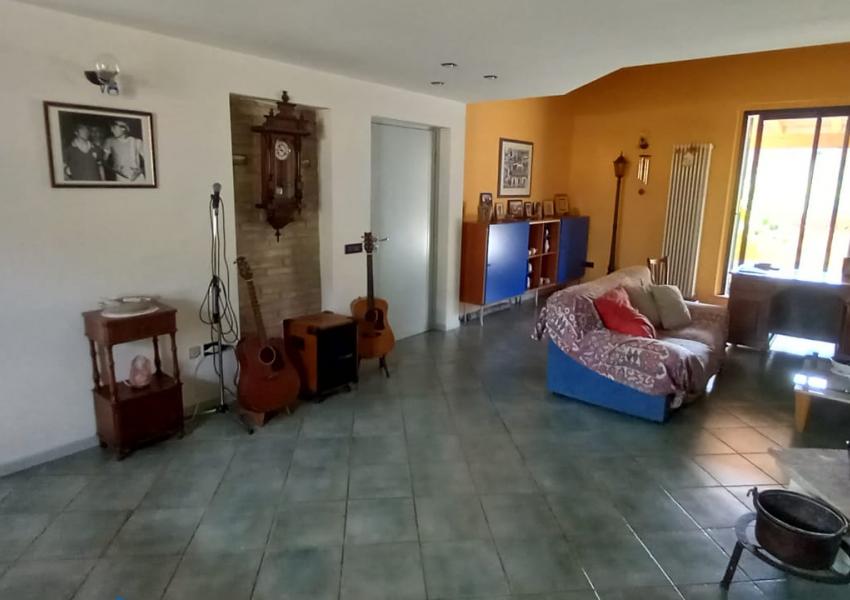 Pesaro, zona Santa Veneranda, Casa Schiera / Porz.Casa in Vendita