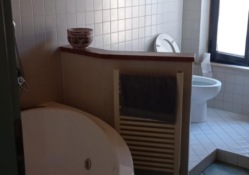Pesaro, zona Santa Veneranda - Casa Schiera / Porz.Casa in Vendita | Foto 5