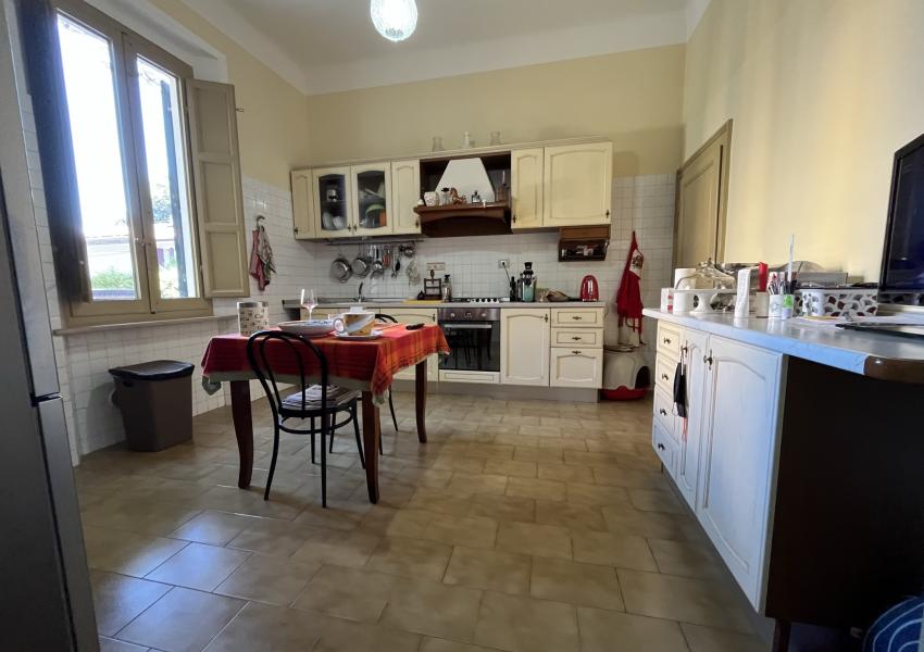Pesaro, zona Mare - Casa Schiera / Porz.Casa in Vendita | Foto 3