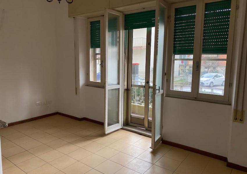Pesaro, zona Pantano Bassa - Appartamento in Vendita | Foto 3